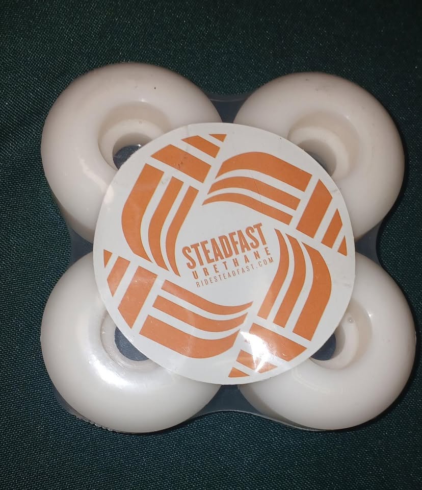 STEADFAST BLANK WHEELS 54MM 102A WHITE