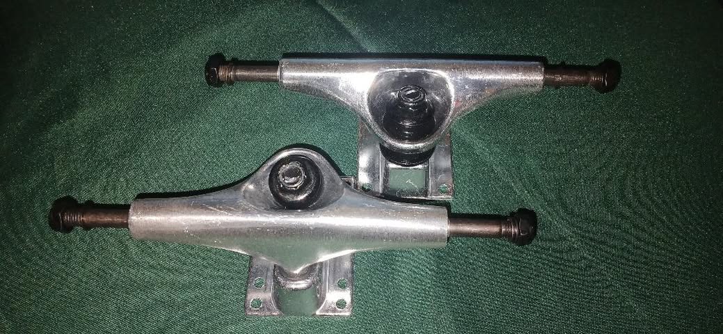 OFF BRAND SIZE 7.75 TRUCKS BLANK SILVER