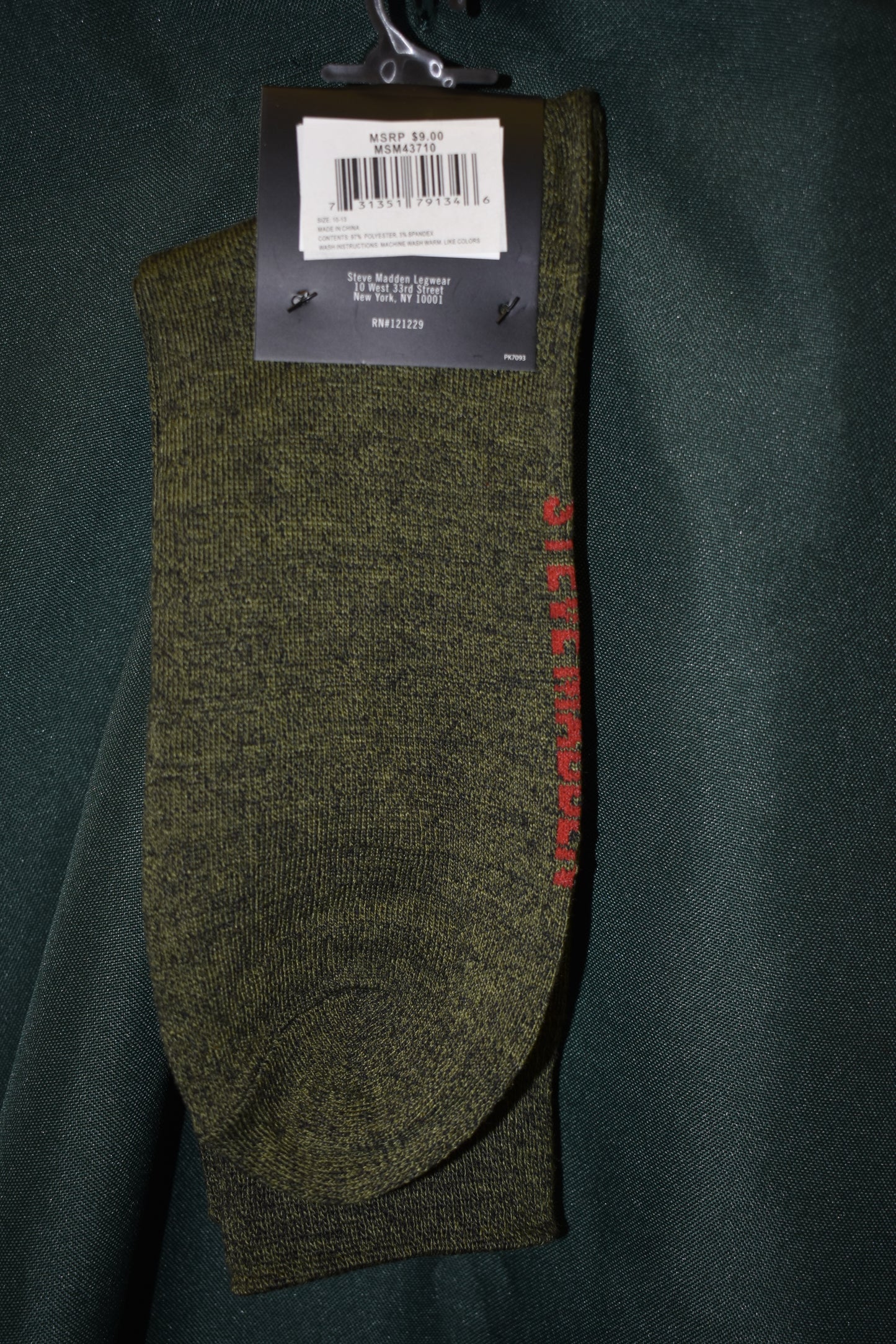 SOCKS STEVE MADDEN BRAND 1 PAIR SHOE SIZE 6-12.5 HUSTLE OLIVE