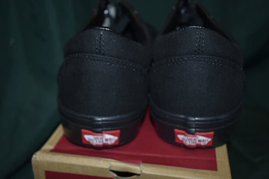 SHOES VANS SIZE 10.5 MENS 12 WOMENS OLD SKOOL BLACK / BLACK