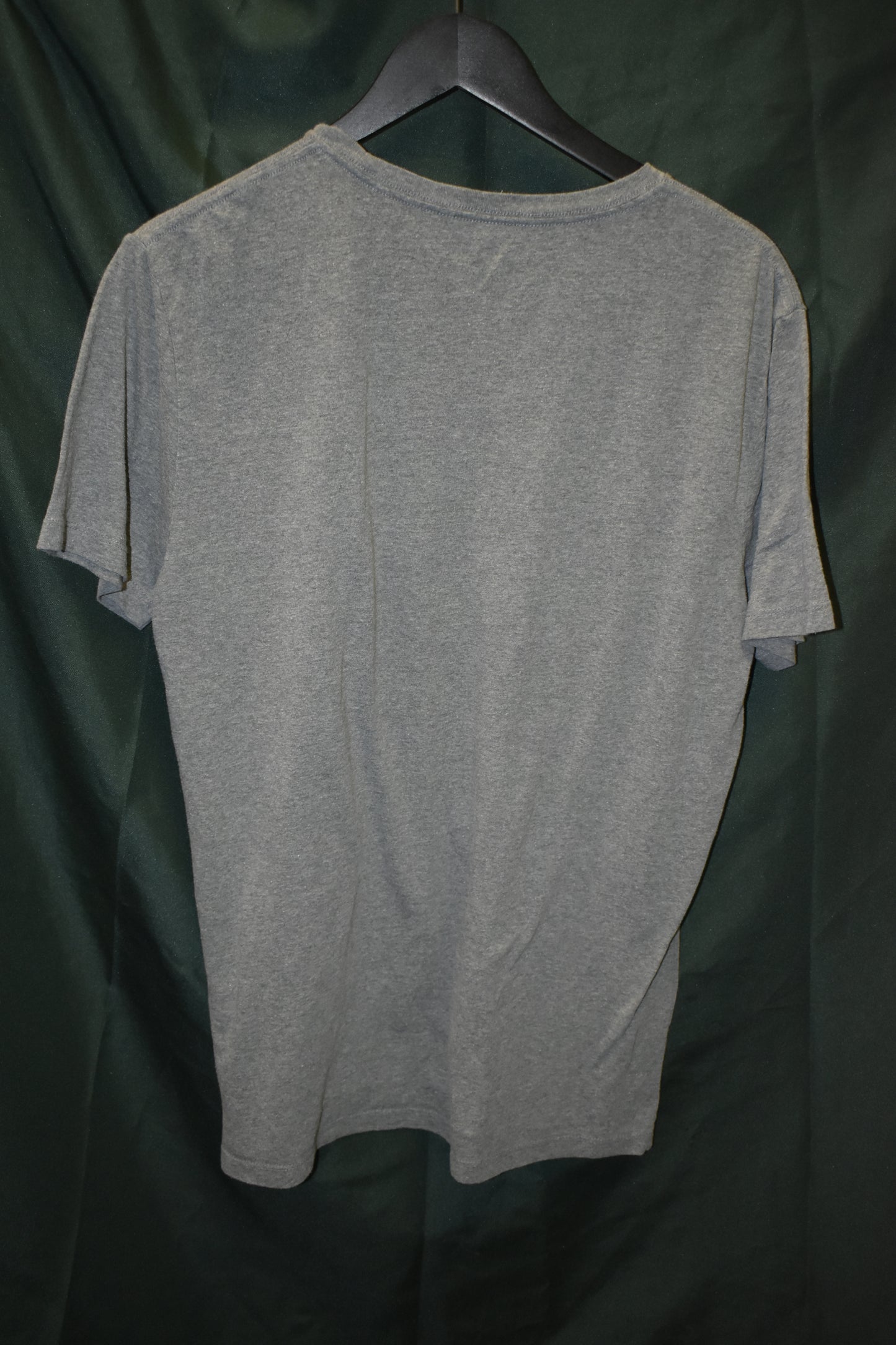 PREOWNED CARTOON SHIRT MEDIUM LAST AIRBENDER AANG