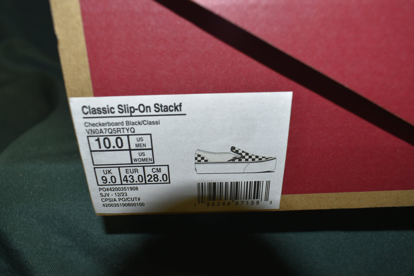 SHOES VANS SIZE MENS 10 CLASSIC SLIP-ON BLACK/WHITE CHECKER STACK