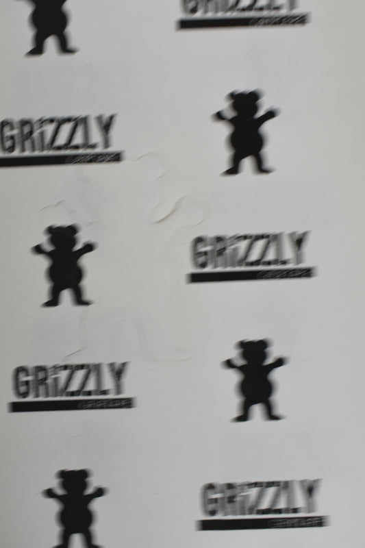 GRIZZLY GRIP 9 X 33" CLEAR