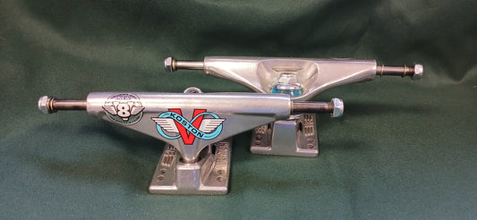 VENTURE TRUCKS 5.25 HI V8 KOSTON POLISHED