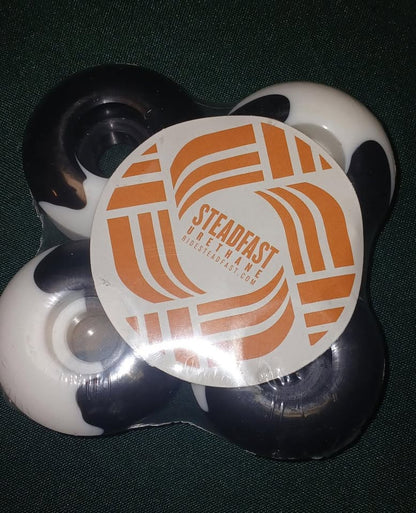 STEADFAST 53MM 50/50 BLACK / WHITE 102A WHEELS