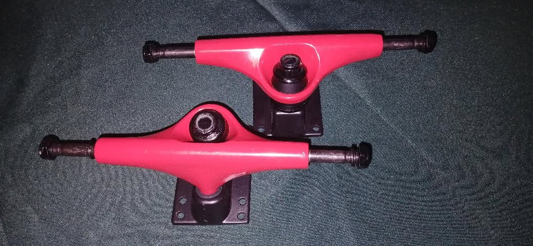 OFF BRAND SIZE 7.75 TRUCKS BLANK RED
