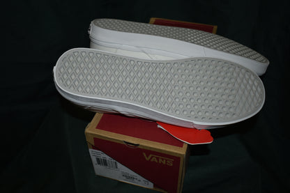 SHOES VANS SIZE MENS 13 CLASSIC SLIP-ON WHITE