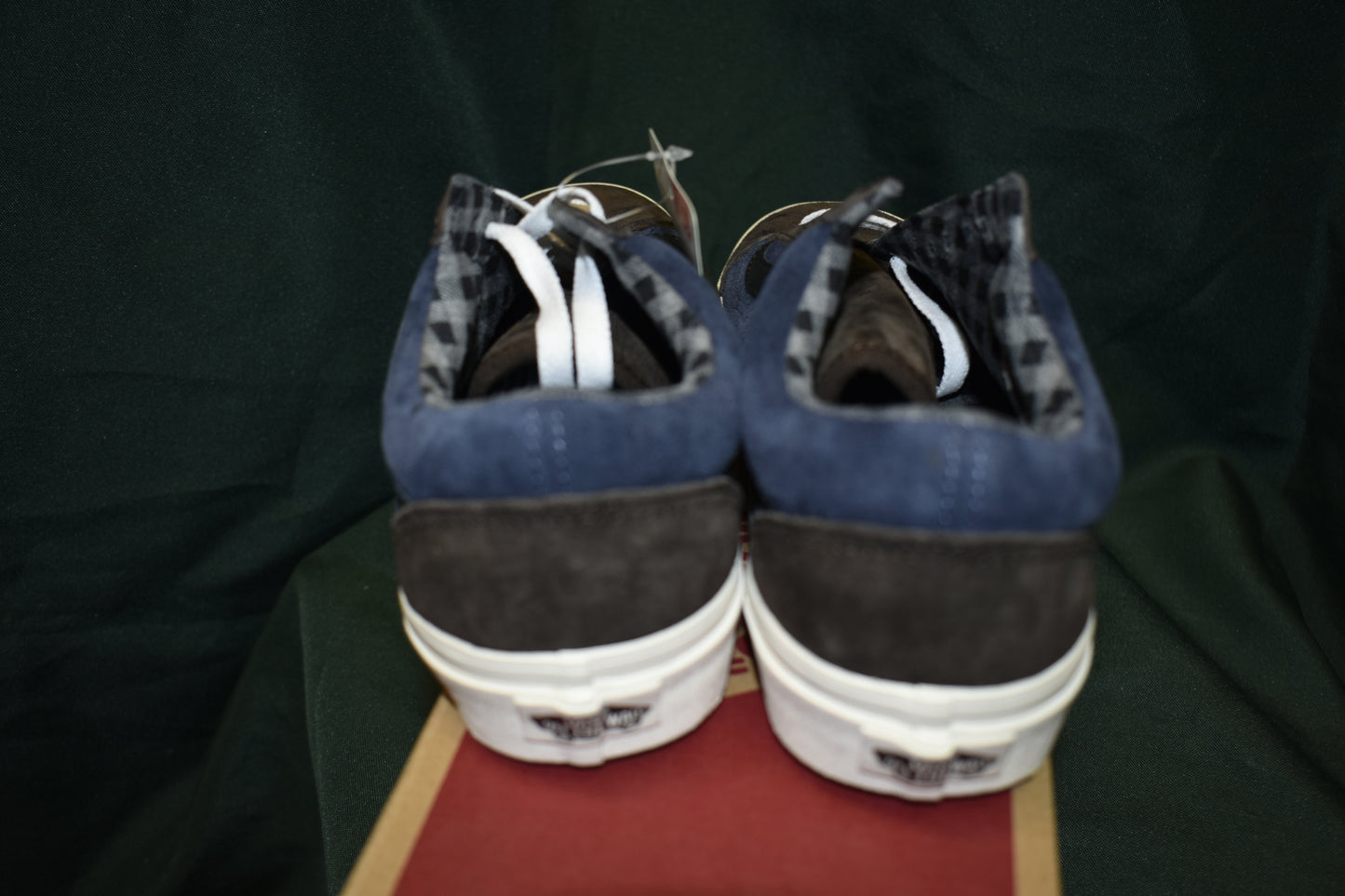 SHOES VANS SIZE 7 MENS 8.5 WOMENS OLD SKOOL NAVY / BLACK