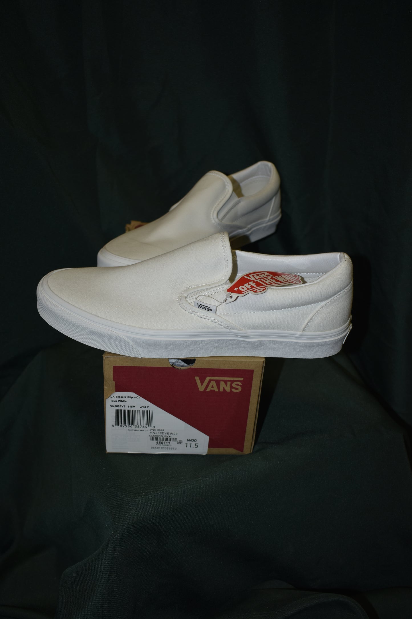 SHOES VANS SIZE MENS 11.5 CLASSIC SLIP-ON WHITE
