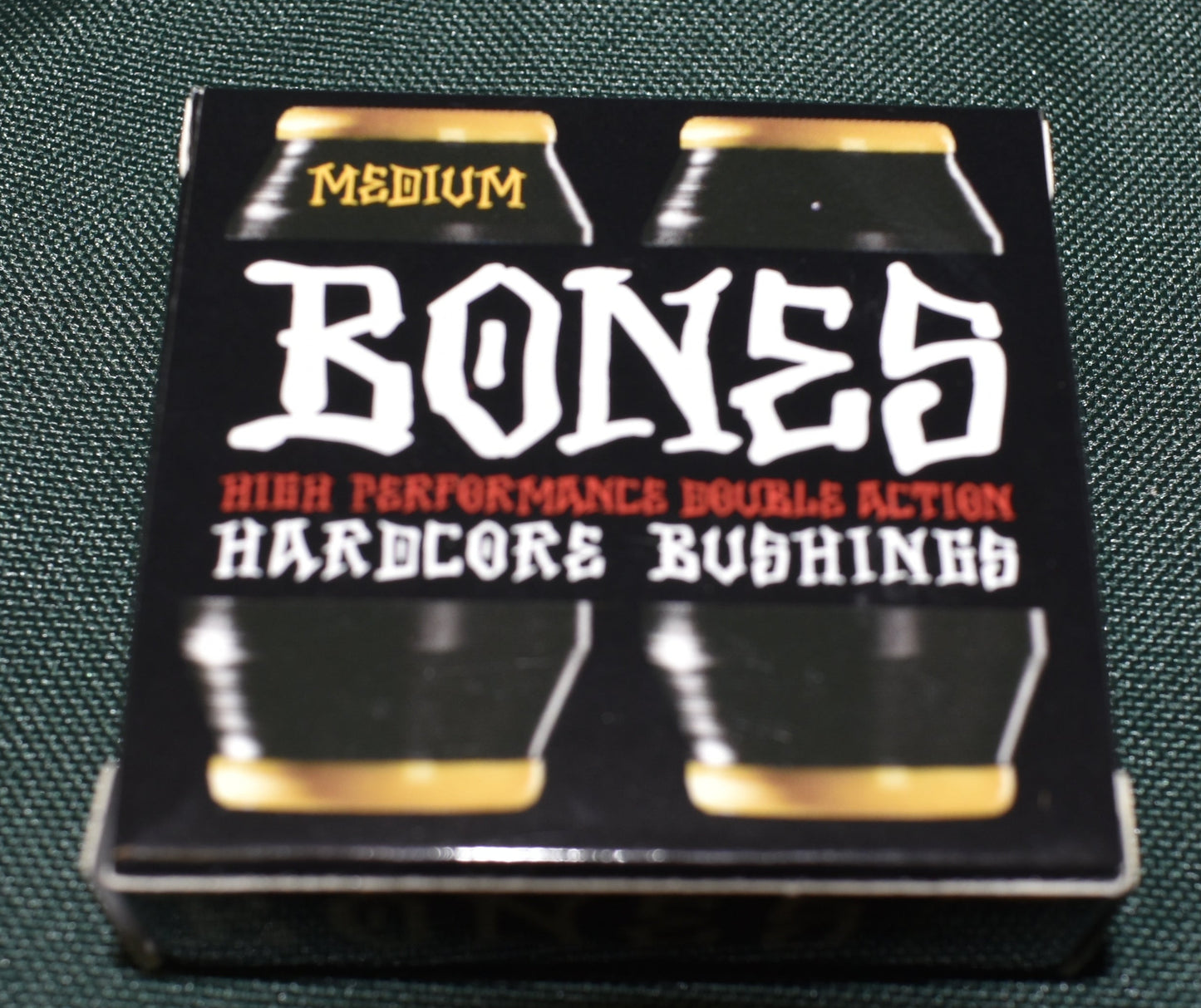 BUSHINGS BONES MEDIUM BLACK / YELLOW TOP