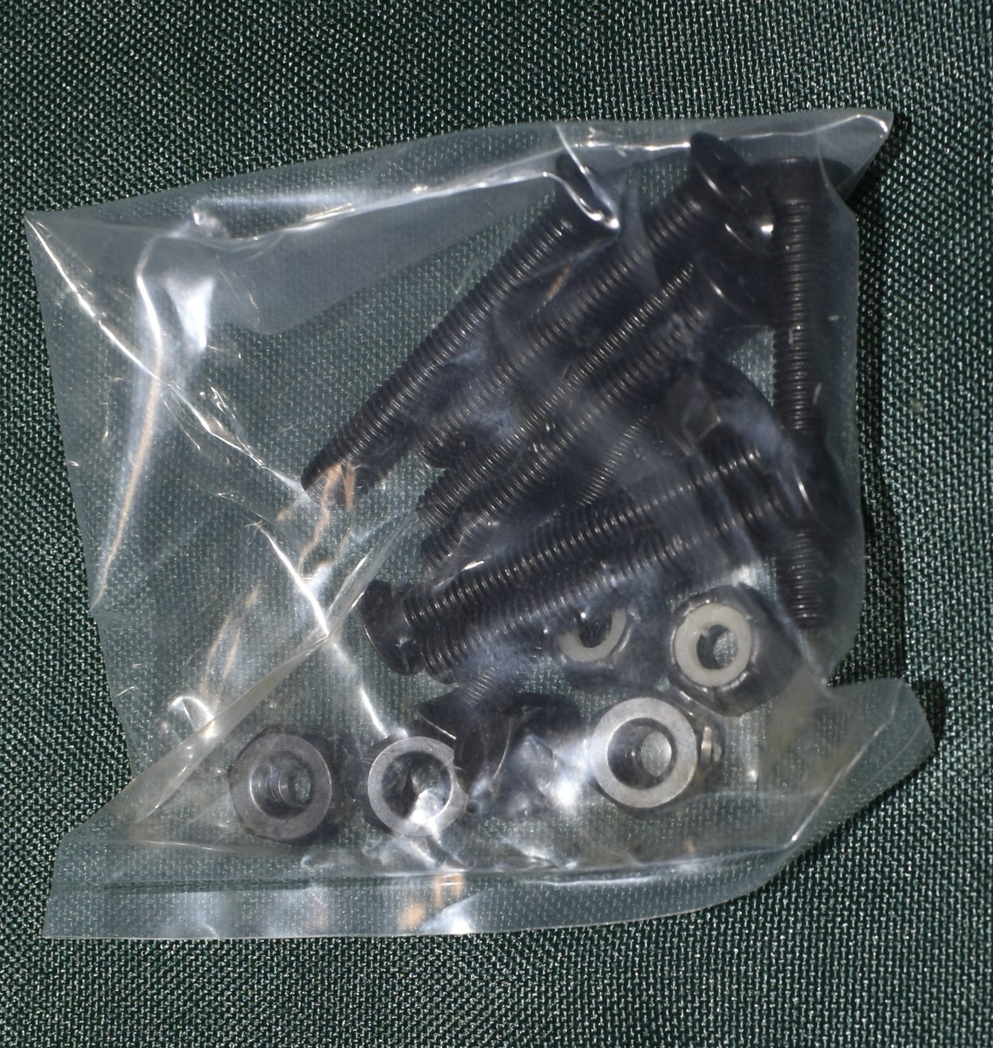 OFF BRAND HARDWARE 8PCS NUTS BOLTS PHILLIPS 1 1/2"