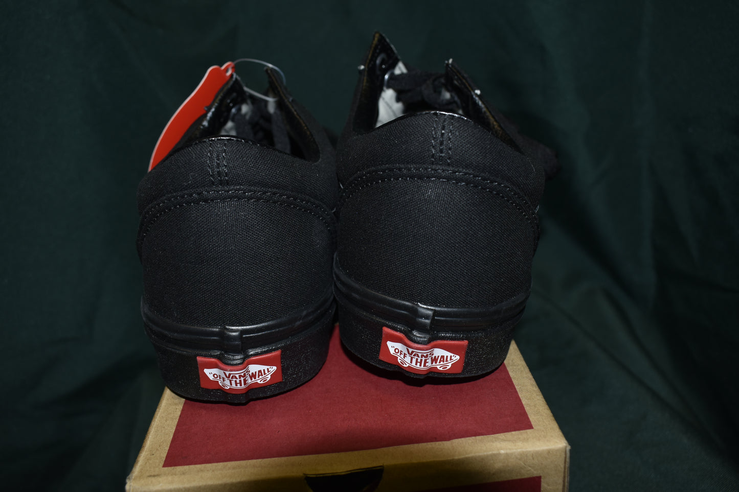 SHOES VANS SIZE 9 MENS 10.5 WOMENS OLD SKOOL BLACK / BLACK