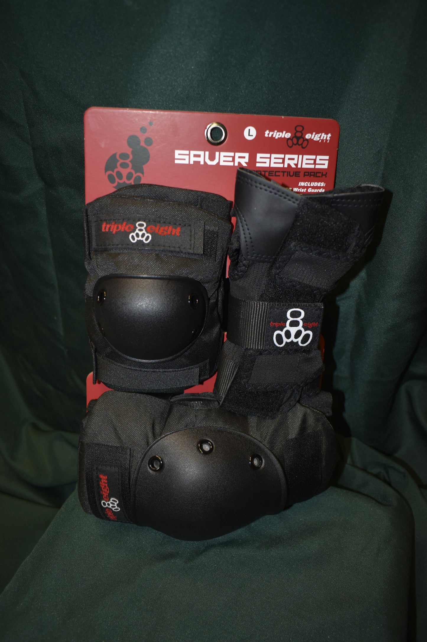 TRIPLE 8 SAVER SERIES 3 PACK PADS BLACK LARGE