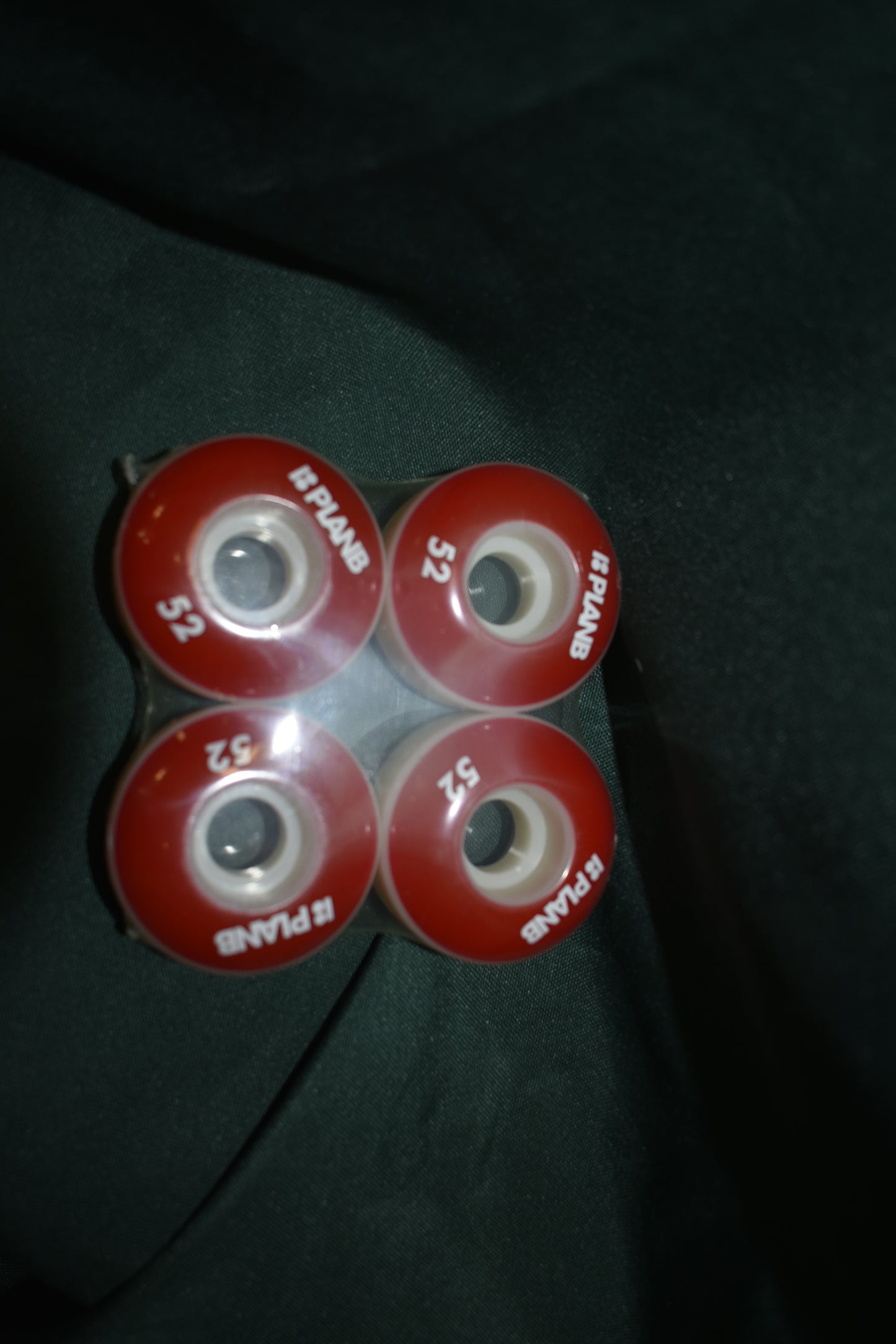 PLAN B 52MM RED WALL WHEELS