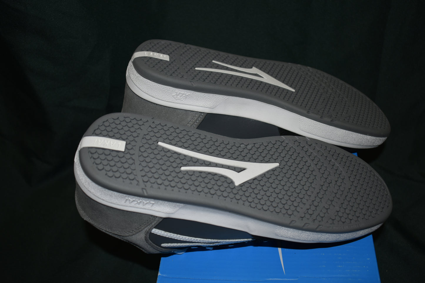 SHOES LAKAI SIZE 10 TELFORD LOW BLACK WHITE
