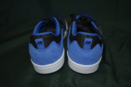 SHOES NIKE SB SIZE 9 MEN 10.5 WOMEN ALLEYOOP BLACK/WHITE/BLUE