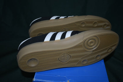 SHOES ADIDAS SIZE 8.5 MENS SEELEY XT BLACK/WHITE/GUM