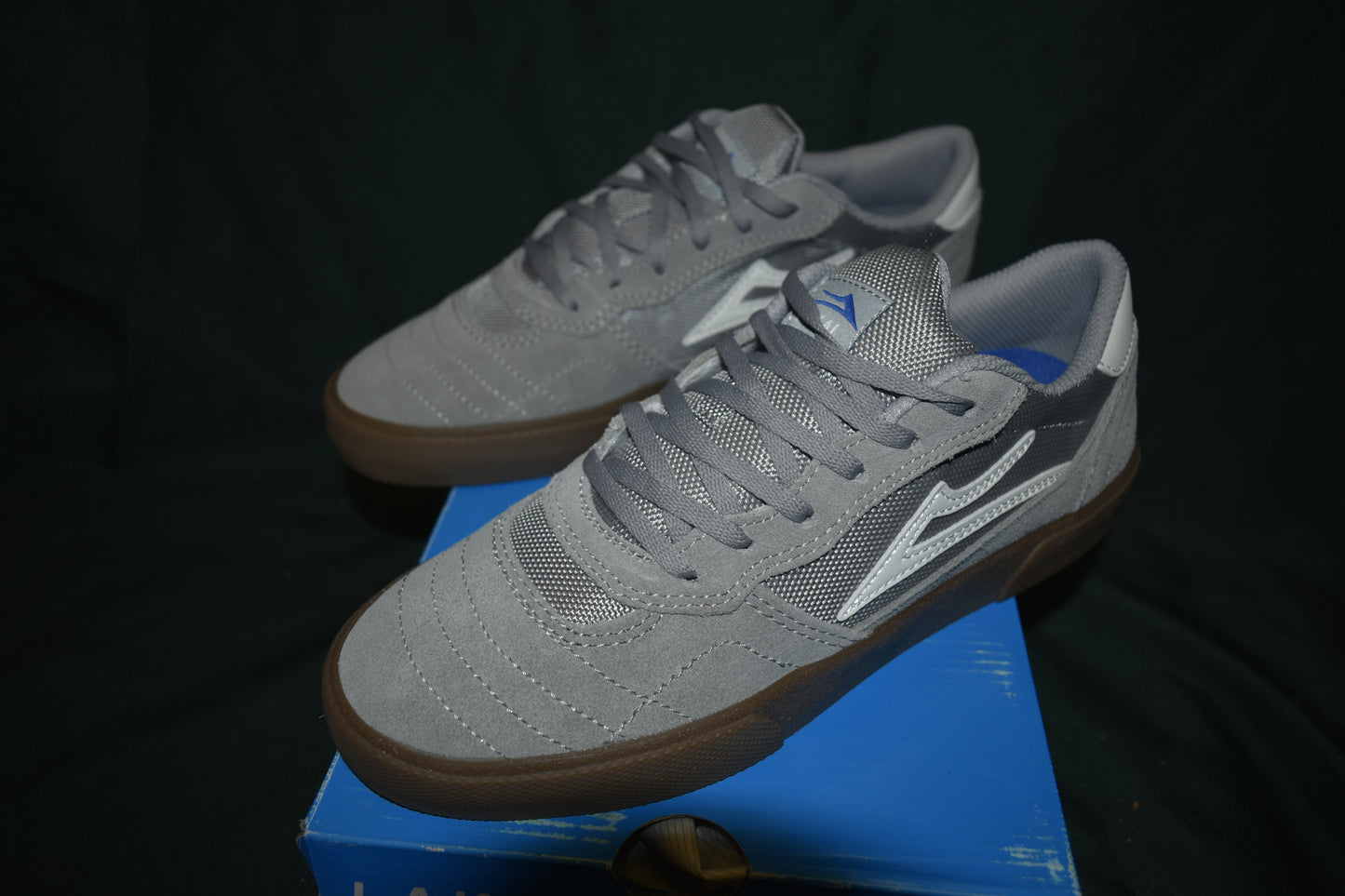 SHOES LAKAI SIZE 8.5 CAMBRIDGE GREY/WHITE GUM