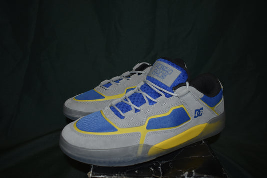 SHOES DC SIZE 13 MENS METRIC X HONGO CLEAR GREY/BLUE/YELLOW