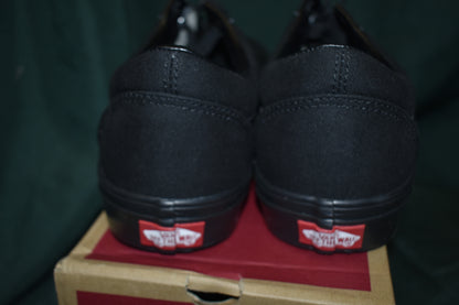 SHOES VANS SIZE 10.5 MENS 12 WOMENS OLD SKOOL BLACK / BLACK
