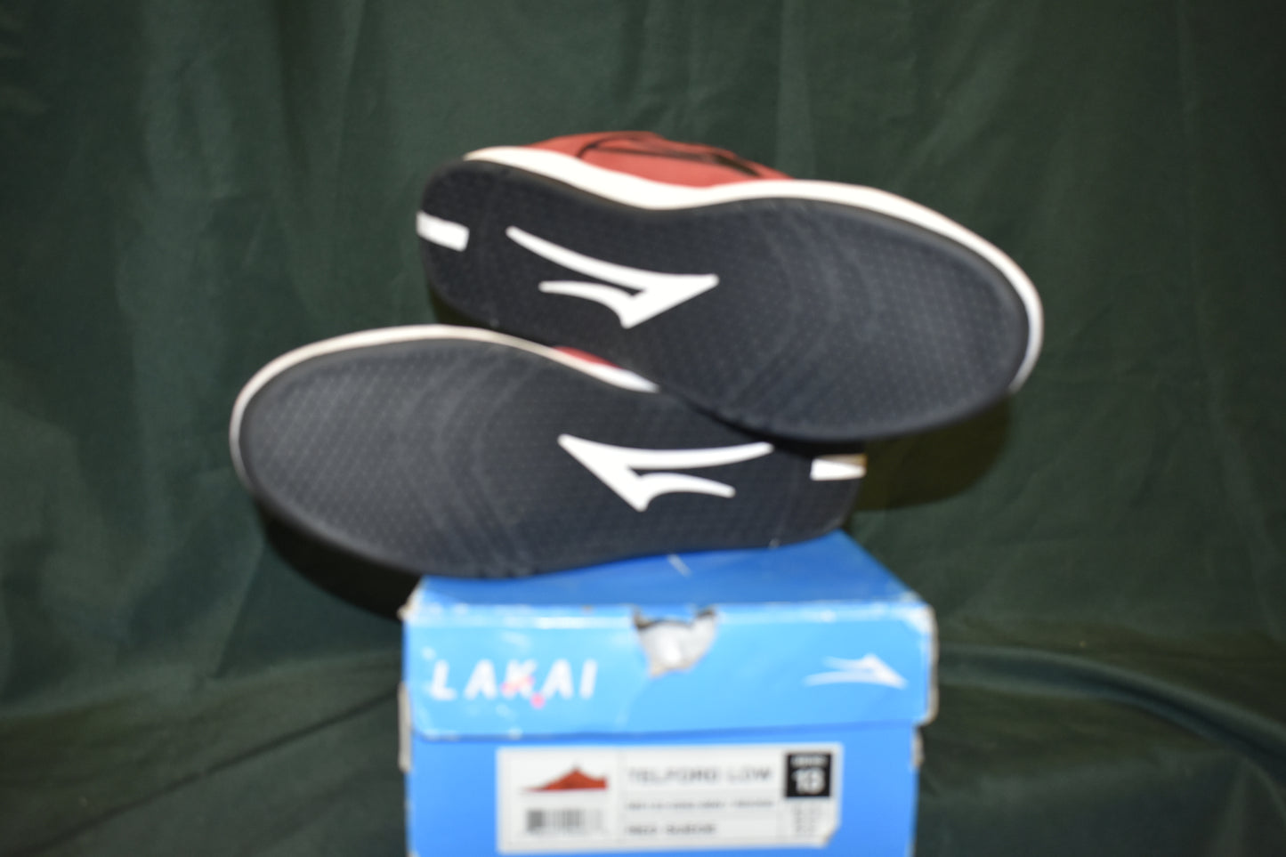 SHOES LAKAI SIZE 13 TELFORD LOW RED SUEDE