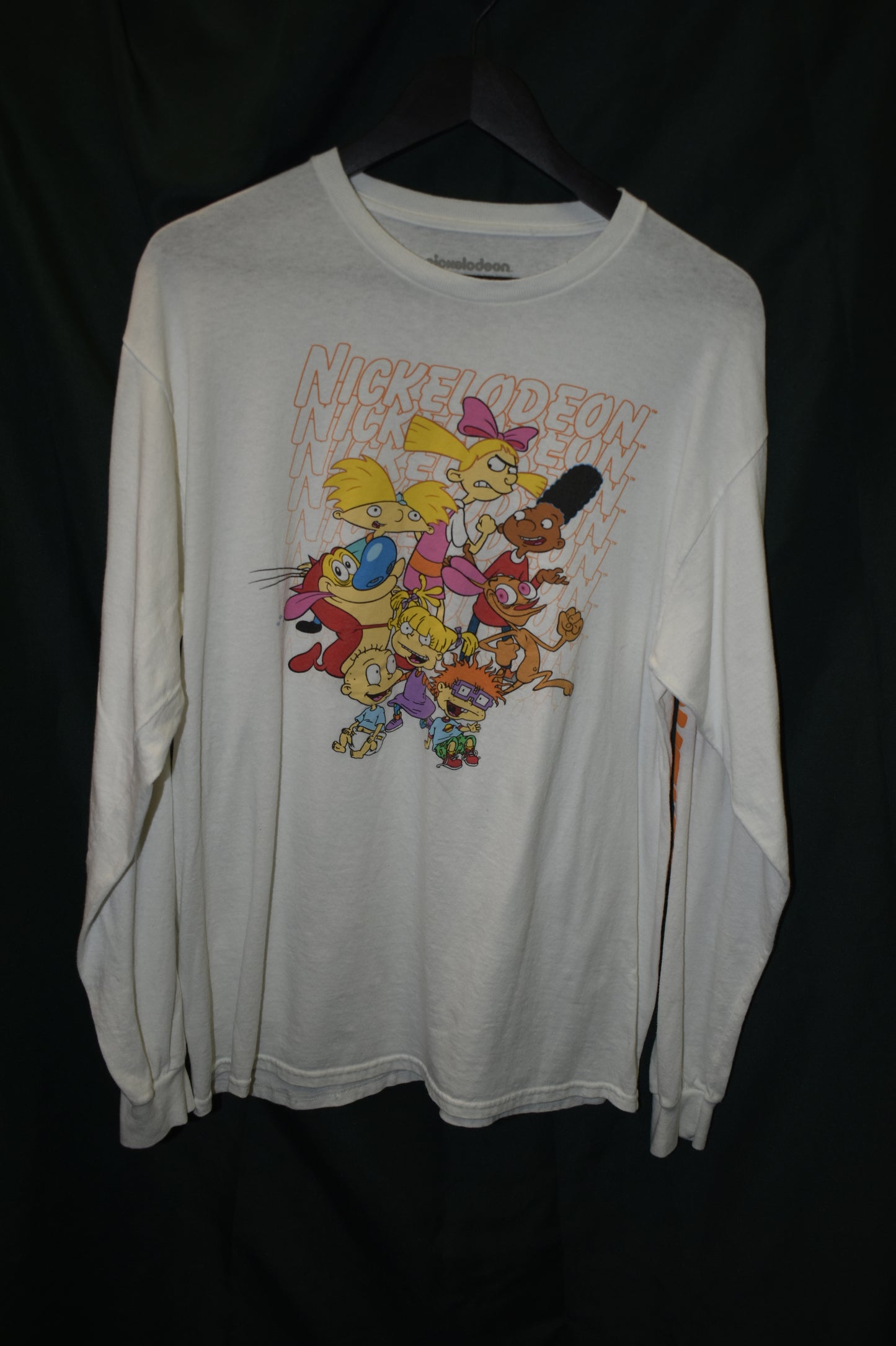PREOWNED CARTOON LONG SLEEVE LARGE NICKELODEON TEAM