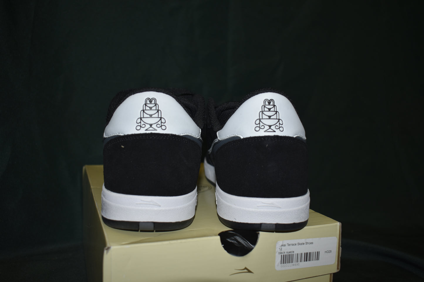 SHOES LAKAI SIZE 11 TERRACE BLACK/WHITE