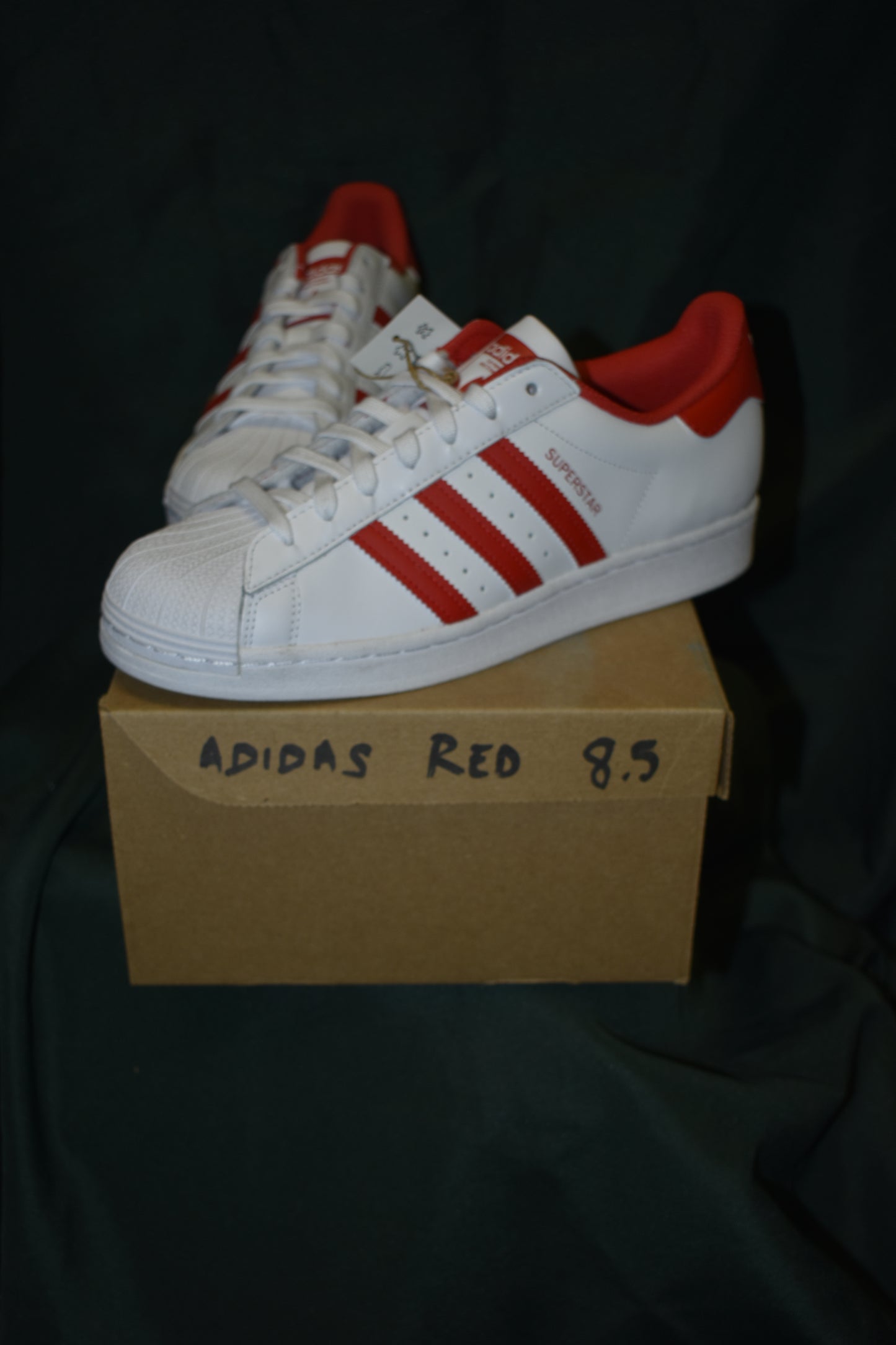 SHOES ADIDAS SIZE 8.5 MENS SUPERSTAR RED STRIPE