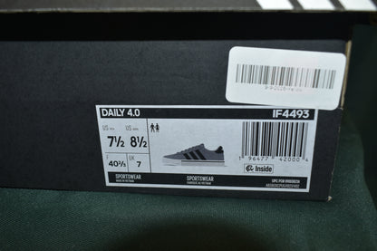 SHOES ADIDAS SIZE 7.5 MENS  8.5 WOMENS DAILY 4.0