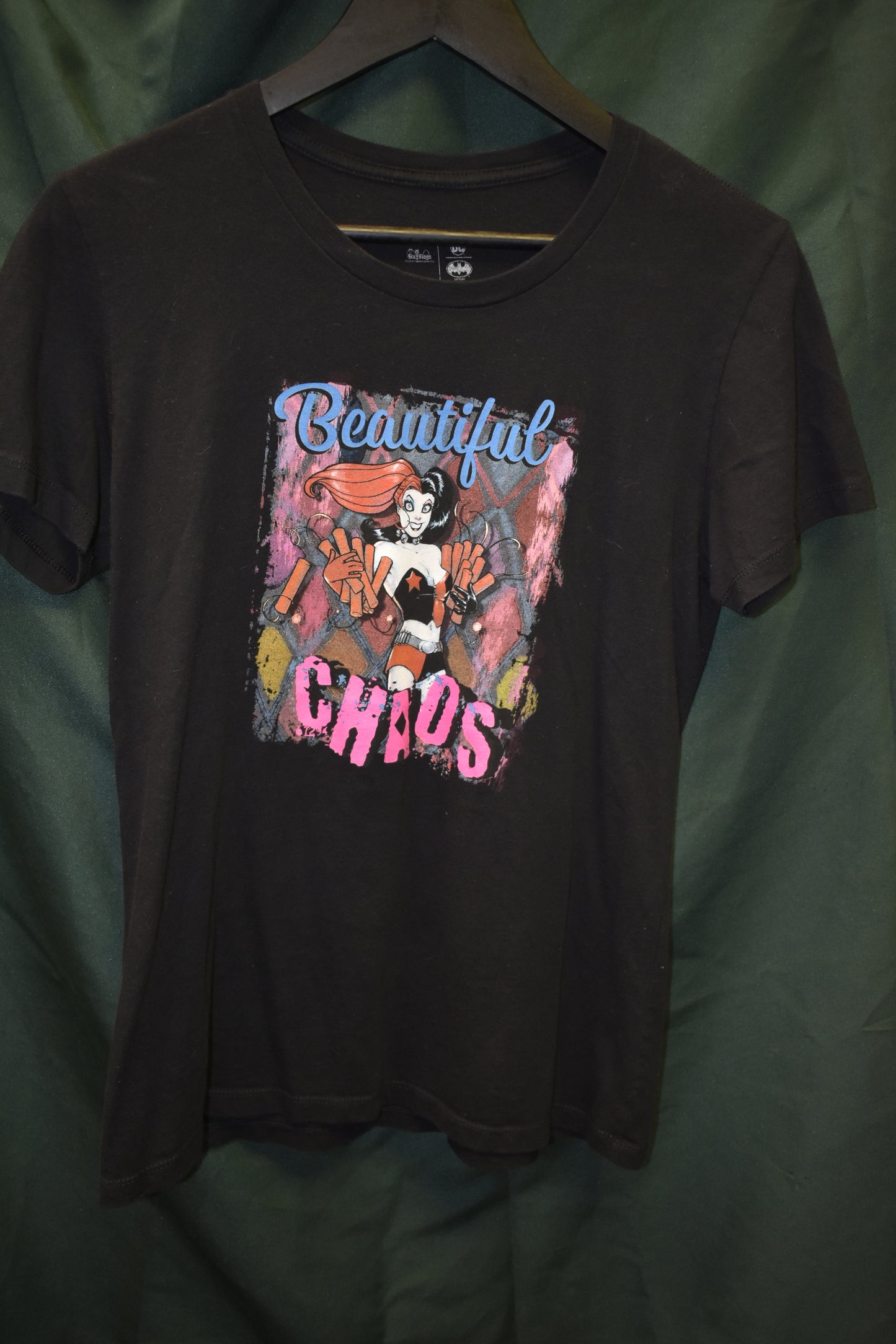 PREOWNED CARTOON SHIRT XL HARLEY QUINN