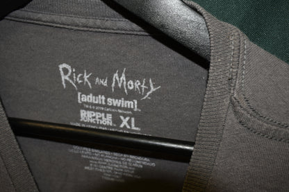 PREOWNED CARTOON SHIRT XL RICK AND MORTY