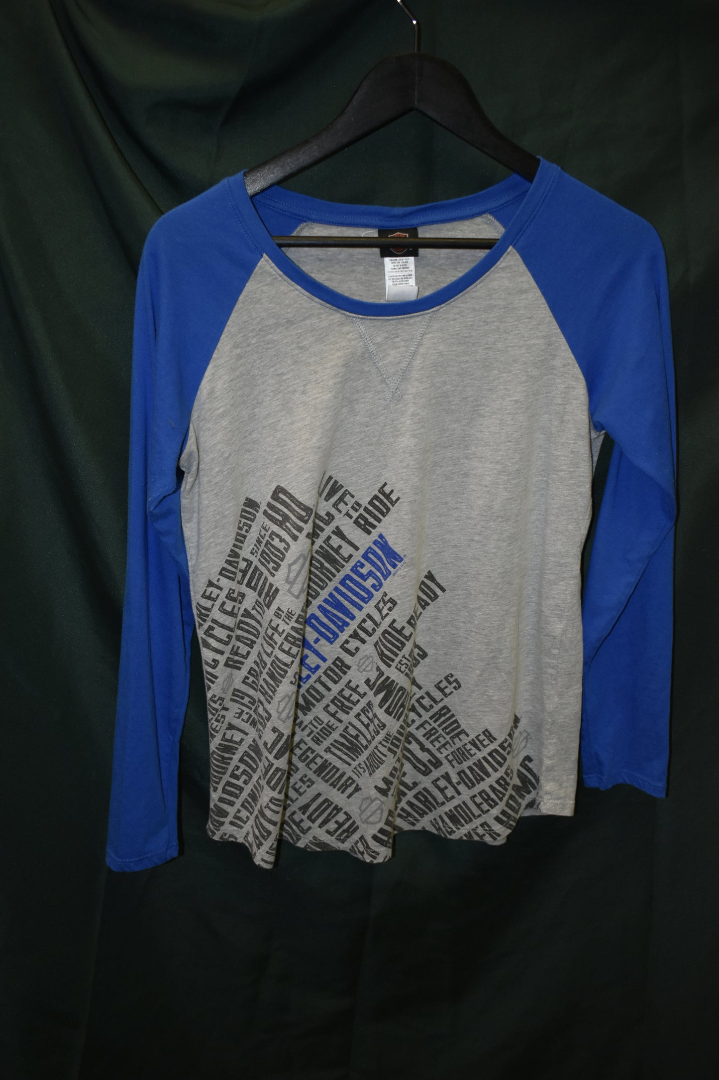 PREOWNED MOTORCYCLE MEDIUM HARLEY LONG SLEEVE BLUE SHOULDER