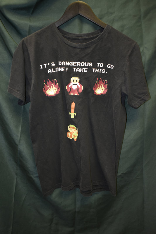 PREOWNED GAMER SHIRT MEDIUM ZELDA