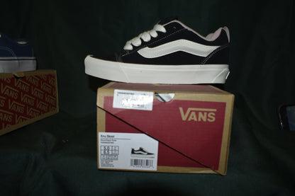 SHOES VANS SIZE KIDS 11 BLACK/WHITE