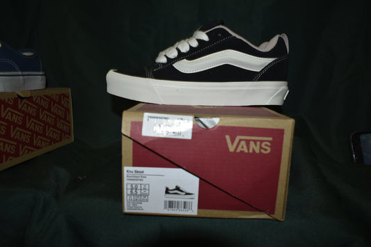 SHOES VANS SIZE KIDS 11 BLACK/WHITE