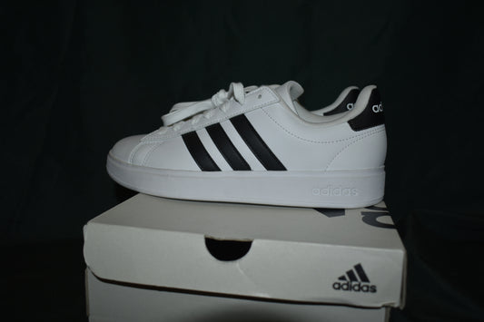 SHOES ADIDAS SIZE 7 MENS GRAND COURT 2.0 BLACK/WHITE