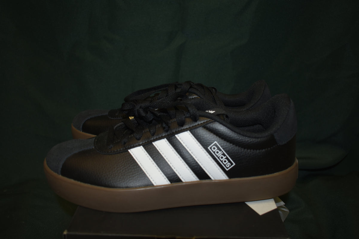 SHOES ADIDAS SIZE 7 MENS VL COURT 3.0 BLACK/WHITE/GUM