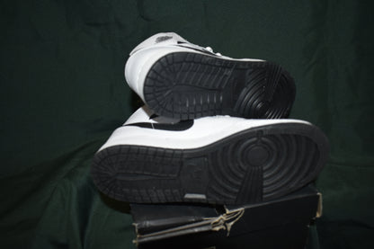SHOES NIKE SIZE 5.5 KIDS AIR JORDAN 1 MID BLACK/WHITE