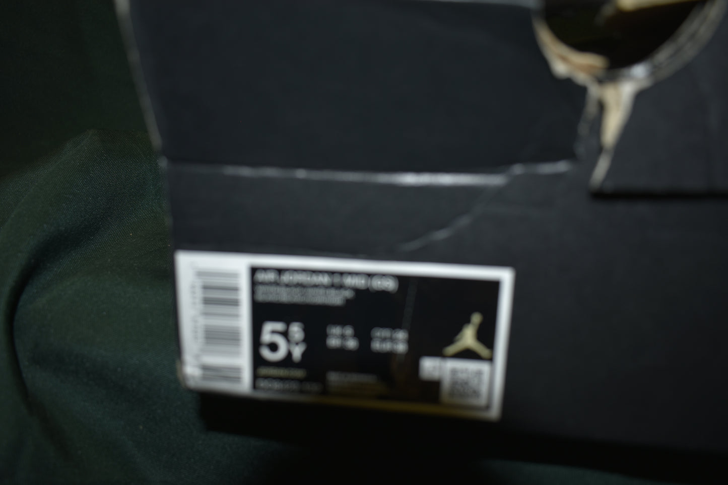 SHOES NIKE SIZE 5.5 KIDS AIR JORDAN 1 MID BLACK/WHITE