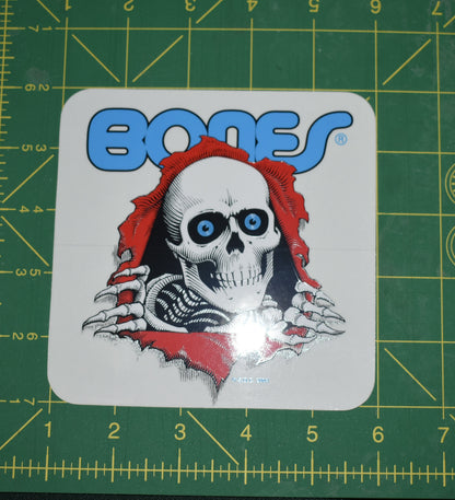 STICKER POWELL 5" RIPPER BUMPER BONES