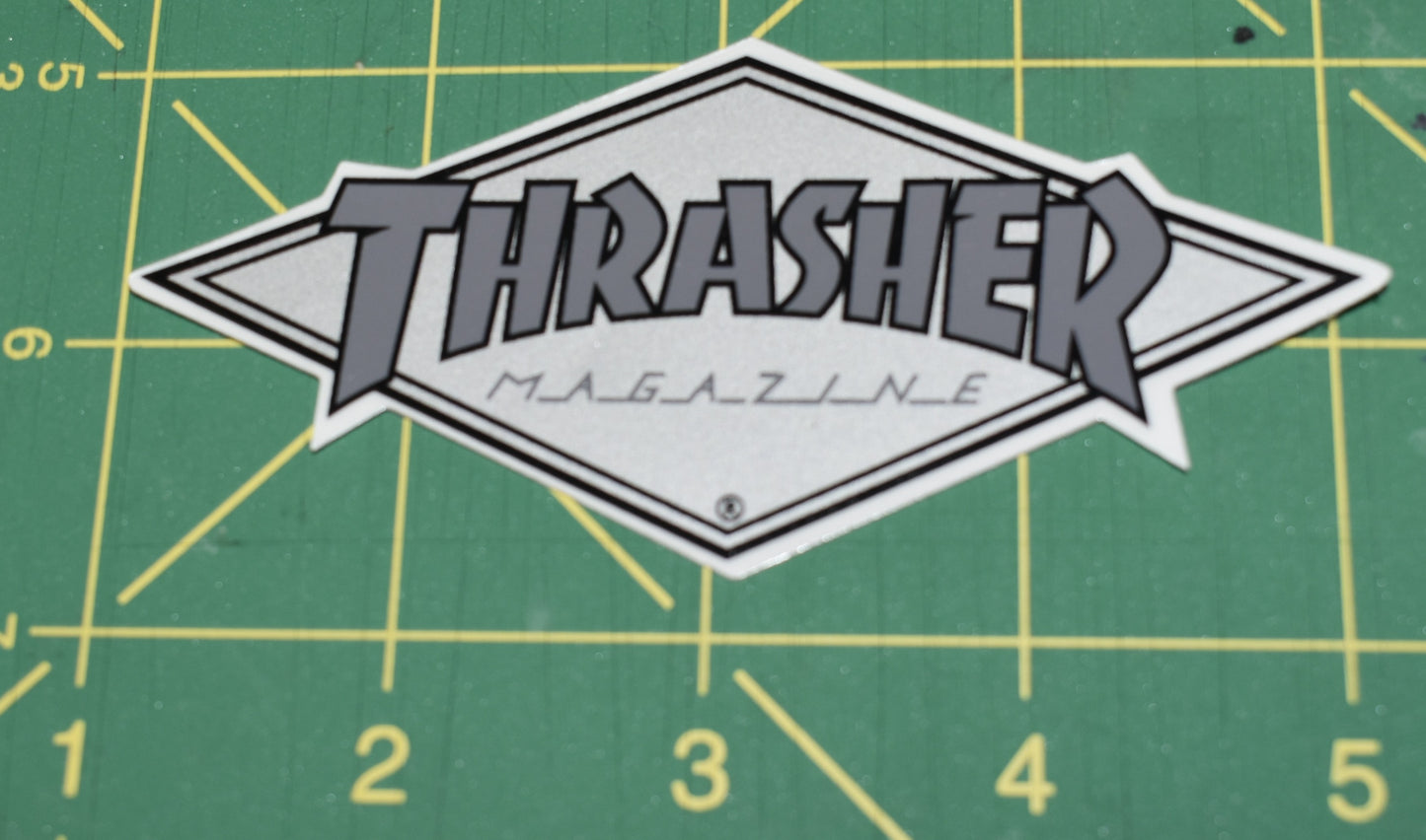 STICKER THRASHER 4" DIAMOND LOGO
