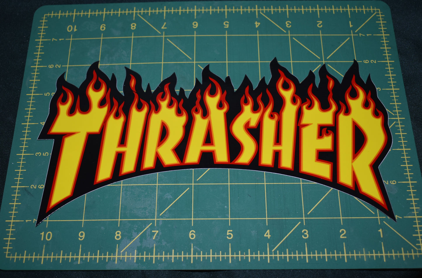 STICKER THRASHER 10" FLAME LARGE