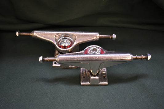 VENTURE TRUCKS 5.25 LO ALL POLISHED X 2