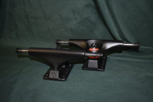 CADILLAC TRUCKS STREET 8" BLACK