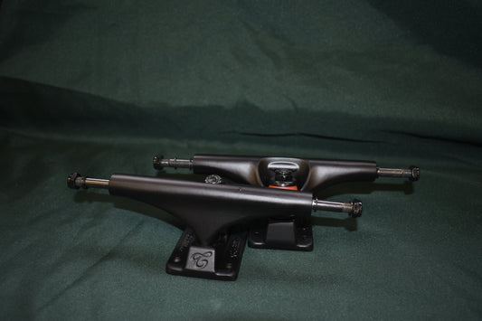 CADILLAC TRUCKS STREET 8.50" BLACK