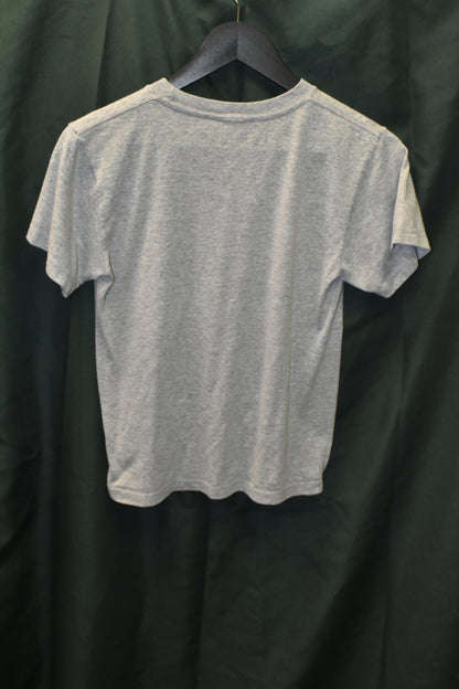 PREOWNED GAMER SHIRT SMALL S21 ROBLOX