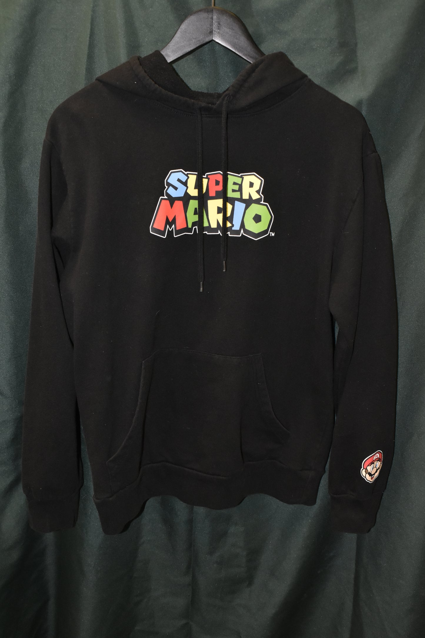 PREOWNED GAMER HOODIE MEDIUM SUPER MARIO