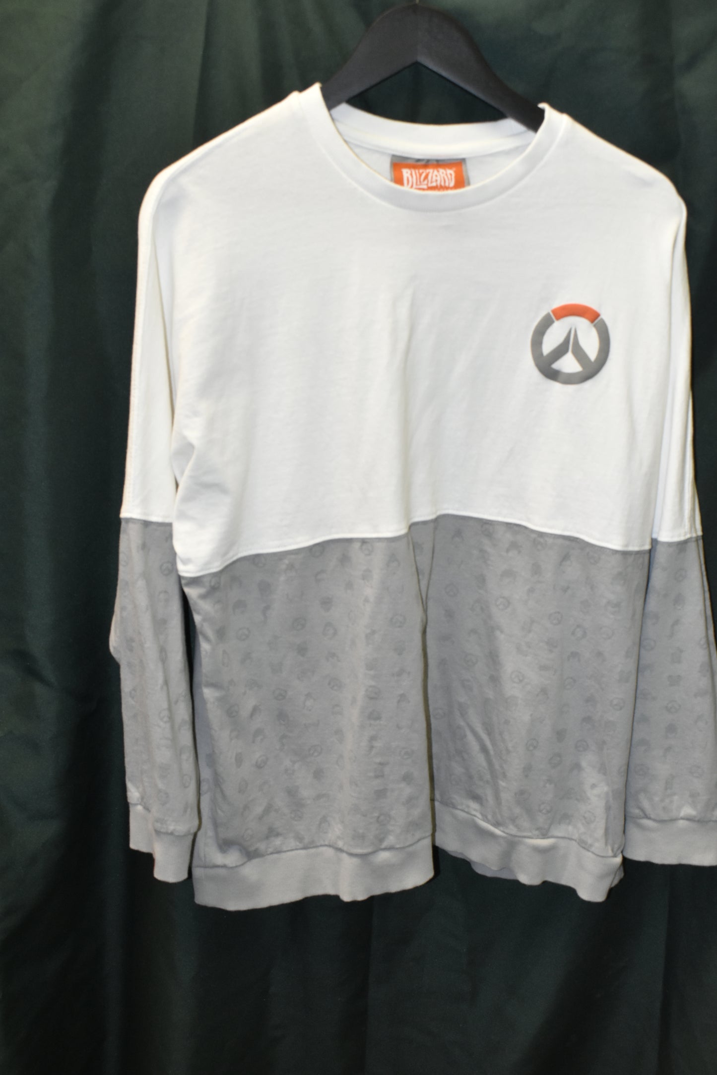 PREOWNED GAMER LONG SLEEVE SHIRT LARGE OVERWATCH PUFF