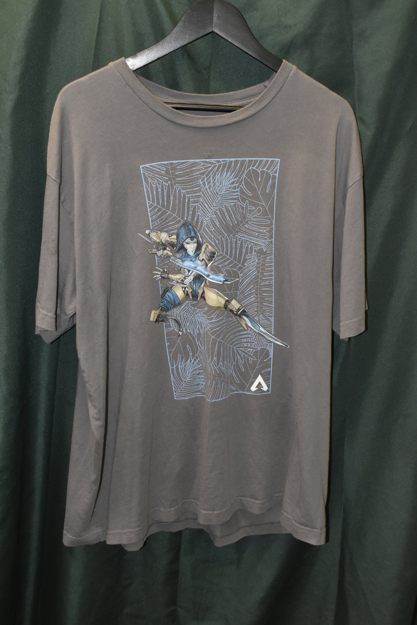 PREOWNED GAMER SHIRT XXL APEX