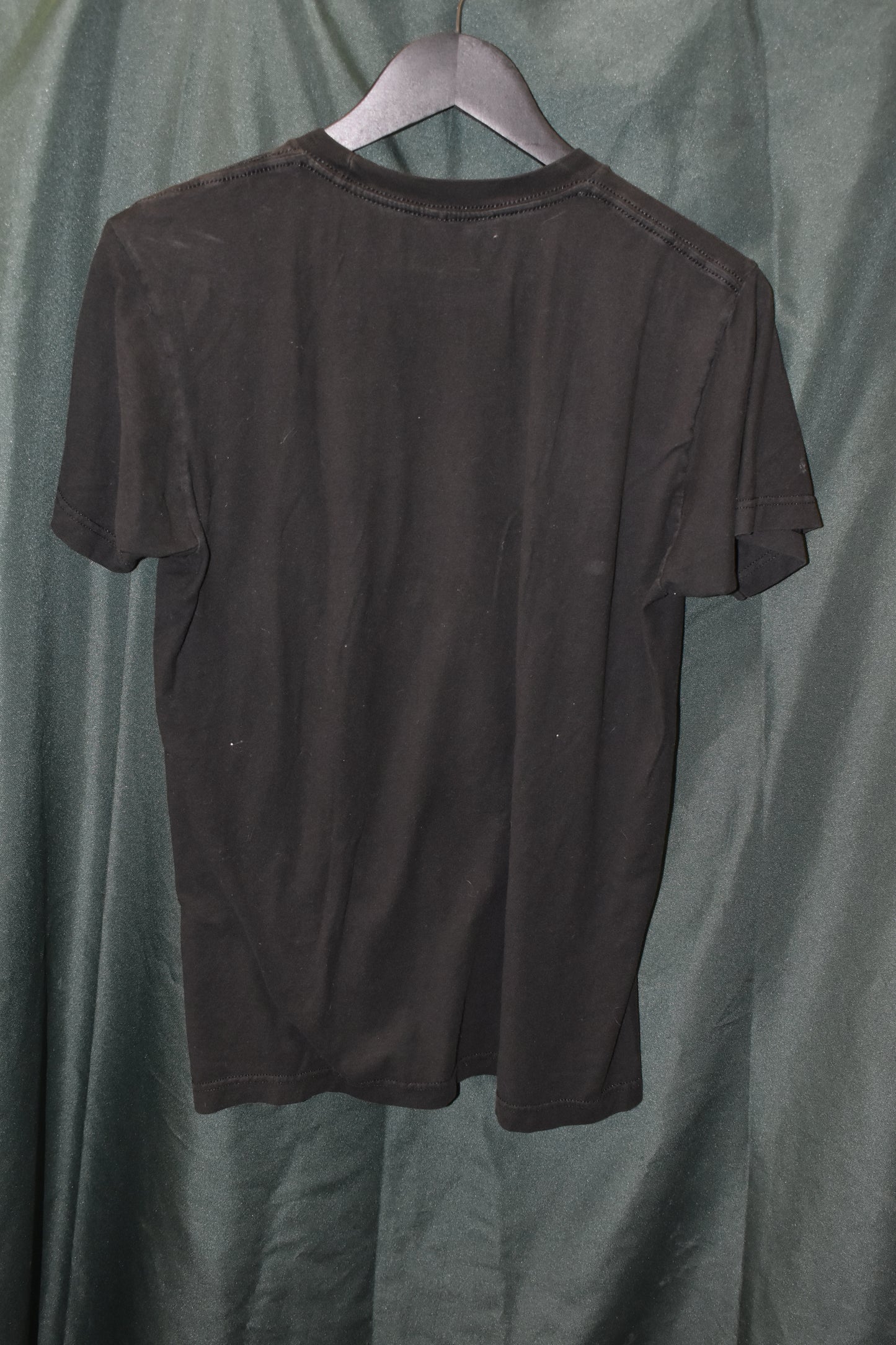 PREOWNED ANIME SHIRT MEDIUM SLIM NARUTO SASUKE ITACHI